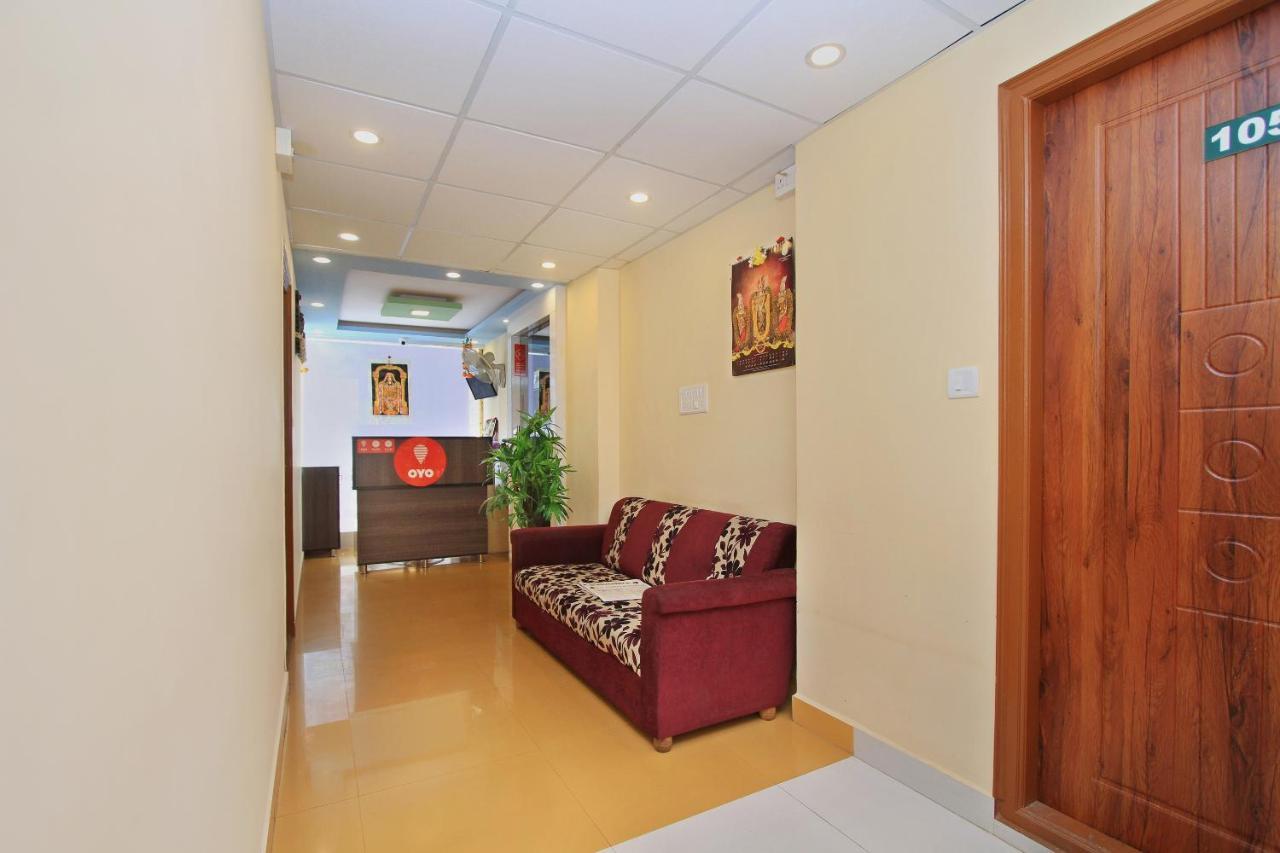 Oyo 10291 Sri Venkatadri Residency Hotel Bangalore Exterior photo